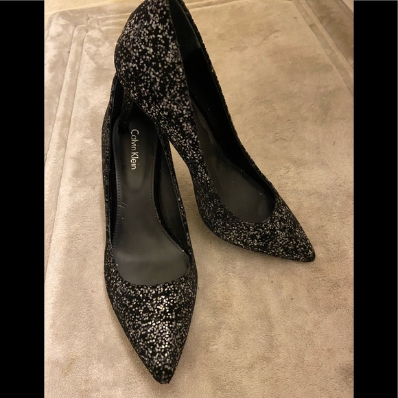 Calvin Klein Shoes - NWOT CALVIN KLEIN black and silver sequin pumps